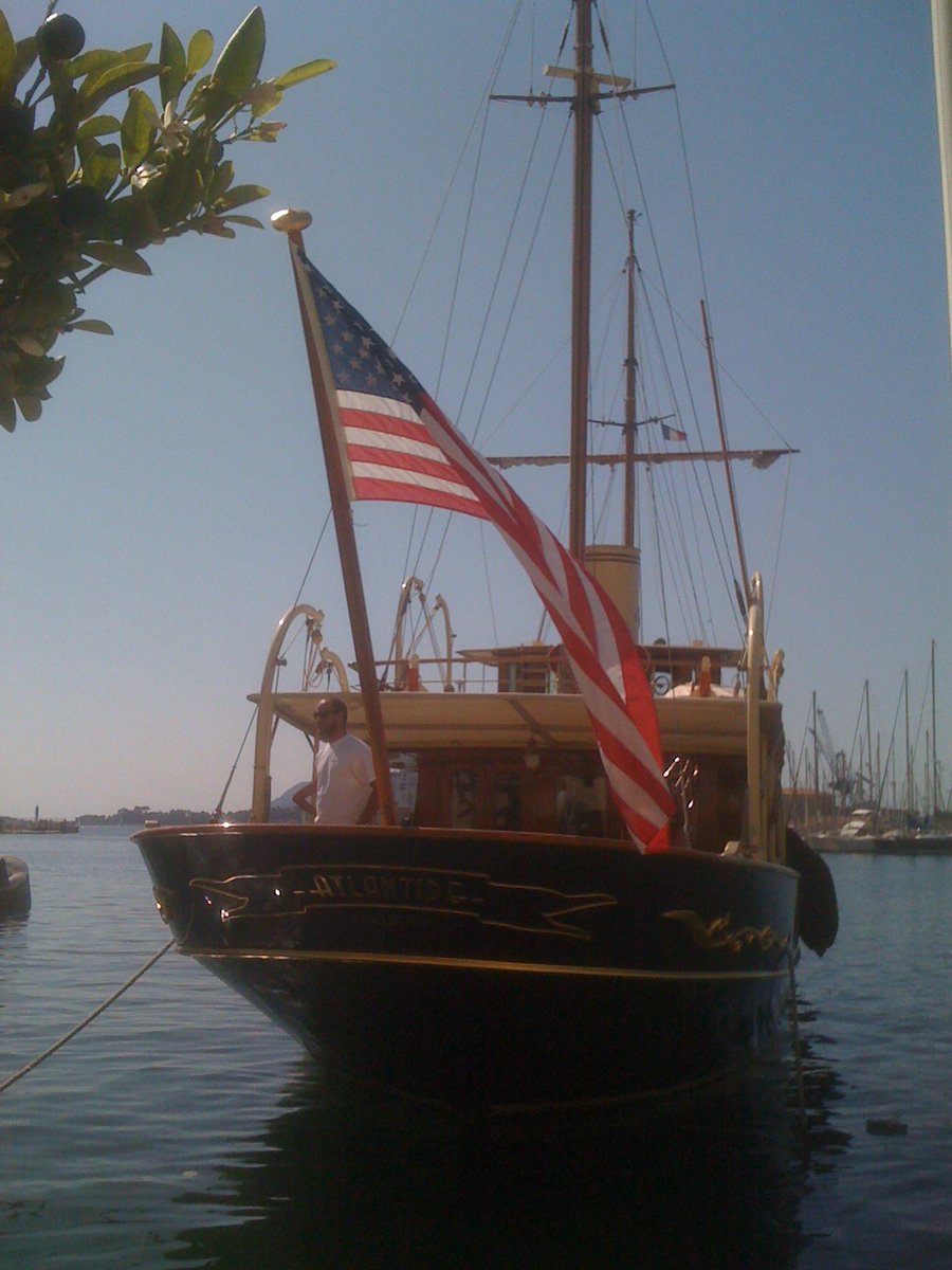 tobyjoanmarie's tweet photo. @MeidasCeejay @MeidasTouch Mornin Ceejay dear and the whole family #MeidasMightyโ๏ธโ๏ธ
#VoteVirginiaBlue โผ
Hope and love from France, always๐๐๐
In the harbour, Toulon https://t.co/U79sBjTU7k