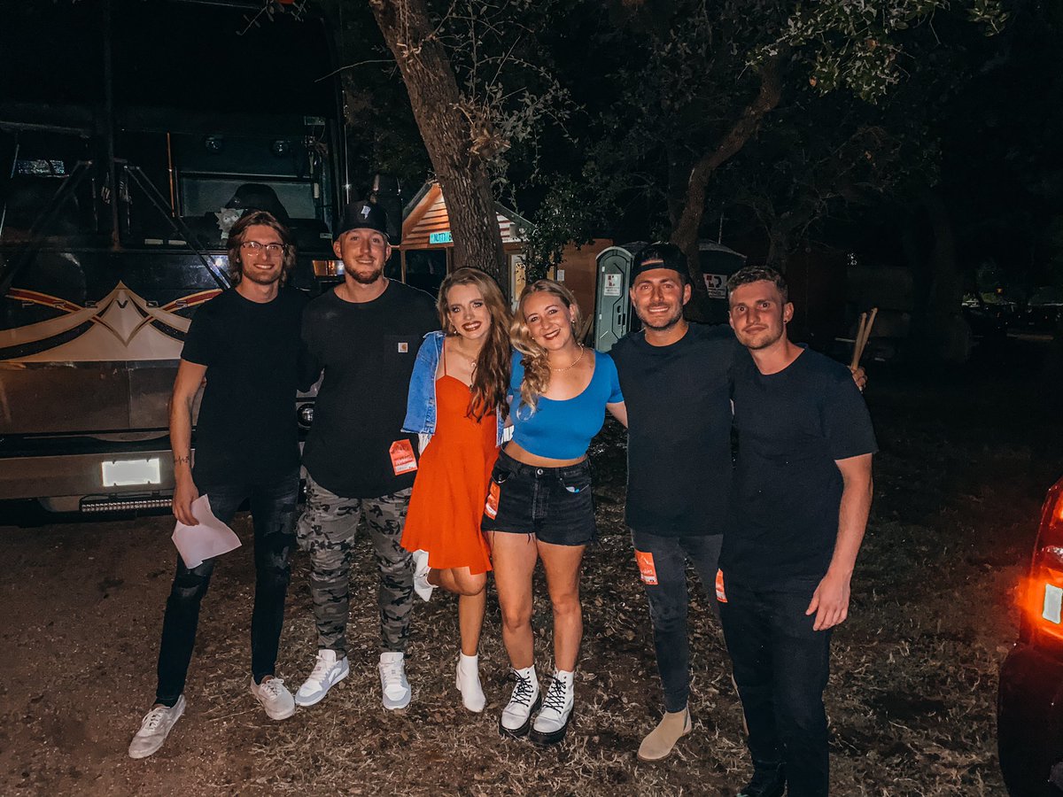 TheMaddieWalker's tweet photo. my ride or dies❤️ https://t.co/7gwIIId2rP