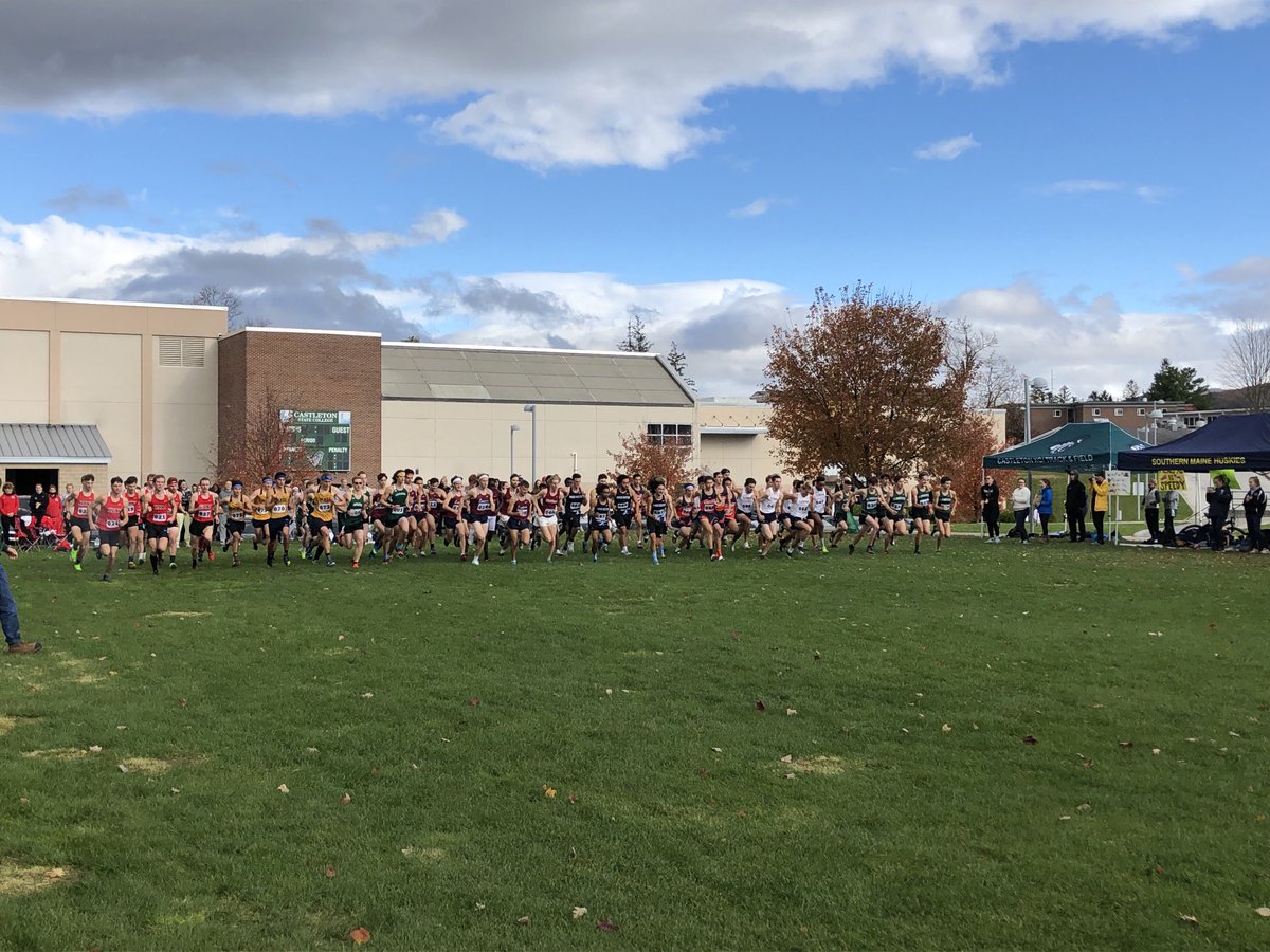 LECCommish's tweet photo. Off and running . . . ⁦@LittleEastConf⁩ XC Championships! https://t.co/P5sA5jSzIb