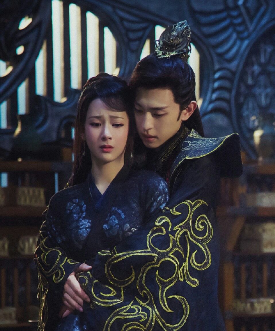 9. #Ashesoflove นางเอกไม่เข้าใจว่าความรักคืออะไร เพราะกินยาไร้รักเข้าไปตั้งแต่เกิดและคิดว่าตัวเองเป็นแค่ภูตองุ่น แต่จริงๆแล้วเป็นลูกของเทพธิดาบุปผา ได้เจอกับพระเอกที่ตกลงมายังปราการแก้วที่นางเอกอยู่โดยบังเอิญ10/10🥲แนะนำให้ร่วมชะตากรรมพร้อมกับทิชชู่ #รีวิวซีรี่ย์จีน #รีวิวซีรีย์