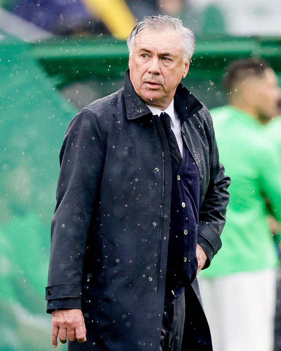 realmadriden's tweet photo. 👔 @MrAncelotti: ''@vinijr deserves my trust because he's playing really well and scoring goals.”
#ElcheRealMadrid https://t.co/PF4j24wXo0