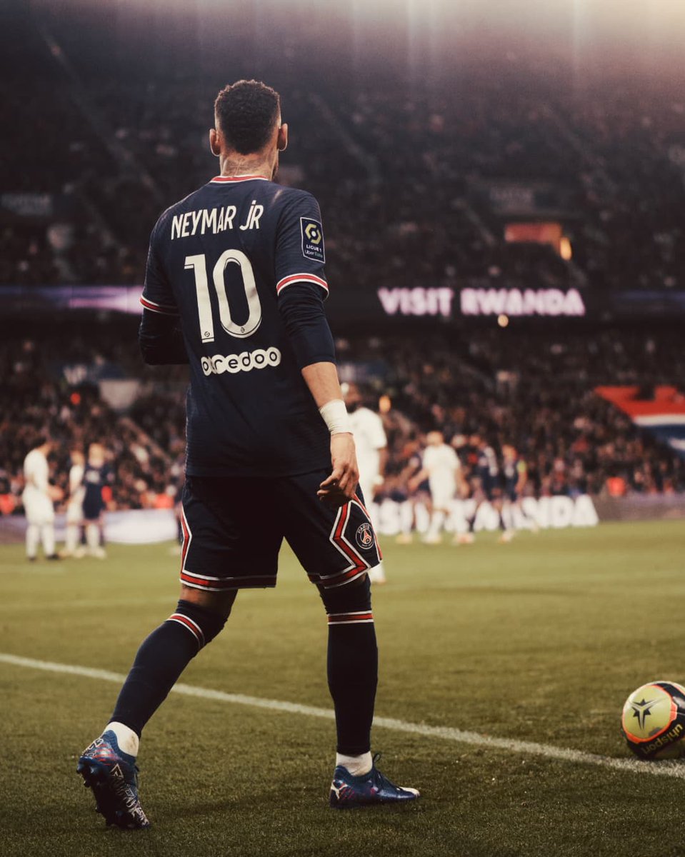 NeymarJrSite's tweet photo. 🔙Que noite em Paris! 🇫🇷🔥

🔙About last night! 🇫🇷🔥

📸 @ben_views

#neymar #neymarjr #njr #psg #parissaintgermain #paris #ligue1 https://t.co/jrHxvCFUIm