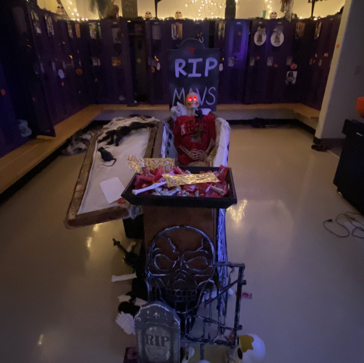 This photo didn’t age too well.. We prefer to Work In Silence And Let The Results Speak For Itself! 🤘#38-21 #OneTeam_ #OneTown #WeAreMarshall #USvsUS #ItsAllAboutTheTeam