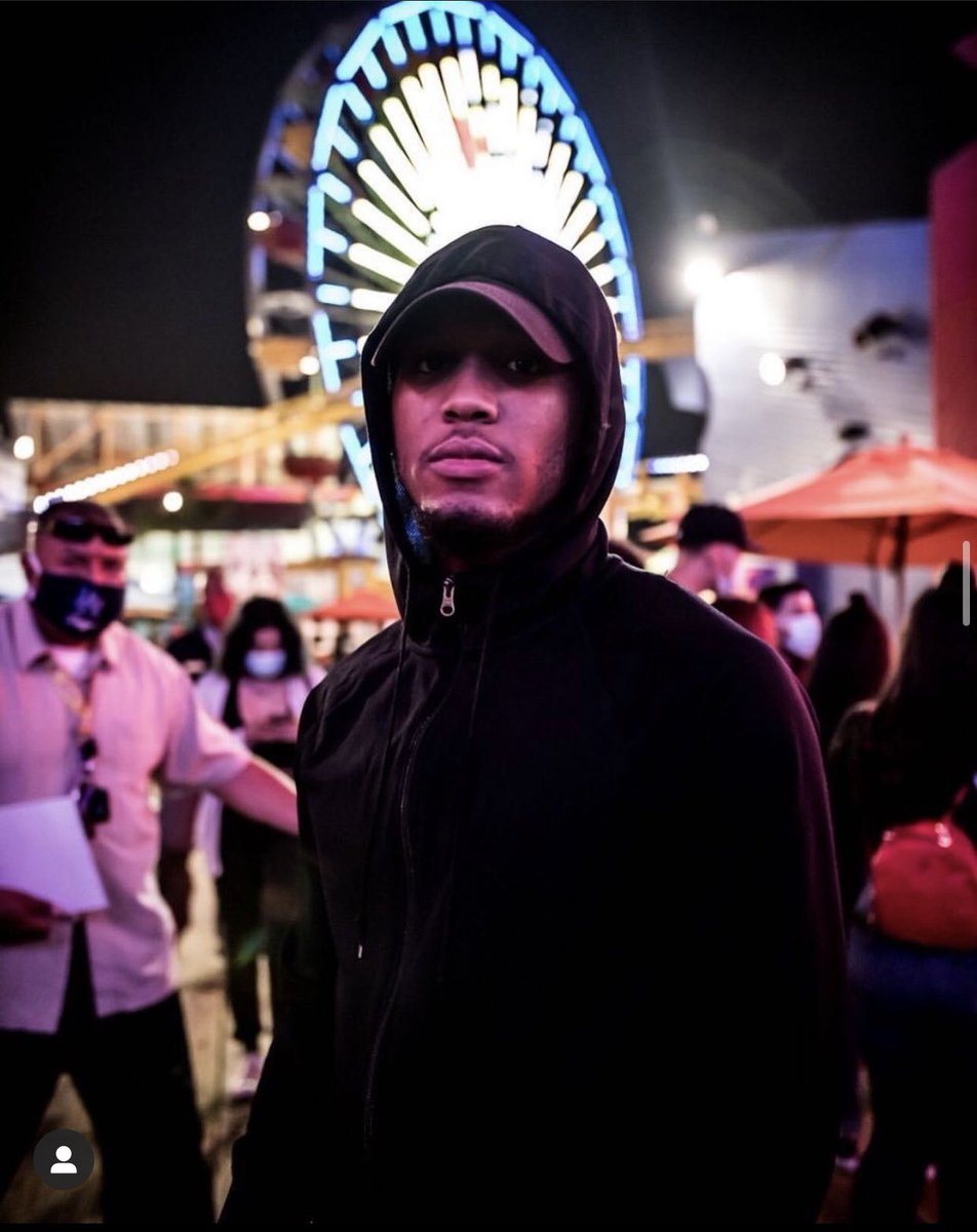 Cre8tiveVisual's tweet image. What’s going on Twitter! My name is Tré. I am the owner of Cre8tive Visuals. I am a self taught photographer and videographer. Ypsi/Detroit based 🔥Trying to get my name and work out there more. It’ll be highly appreciated if you RT this for me. My work is on my page 🙏🏽 #Detroit