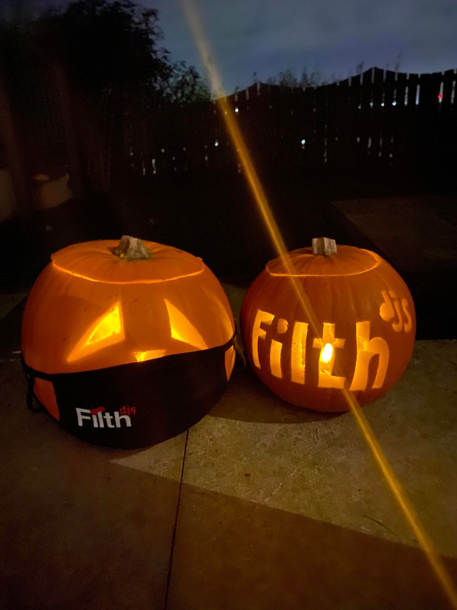 We have a limited number of these Filth DJs masks for sale tonight at the <a href="/IronworksVenue/">Ironworks Venue</a>. £10 each - profits to <a href="/DiabetesScot/">Diabetes Scotland</a> 💙
.
#filthdjs #callingallnightowls #ironworks #inverness #rosslyall