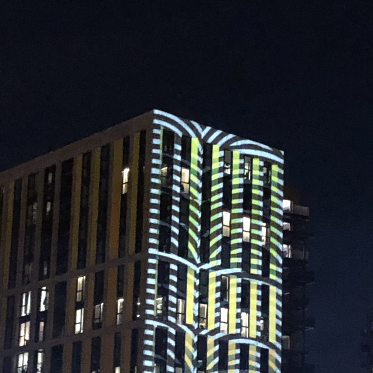 RaviGovindia1's tweet photo. Go have a joyous evening and follow the Line of light marking the Northern Line extension in Battersea https://t.co/Xlul2DcBWu