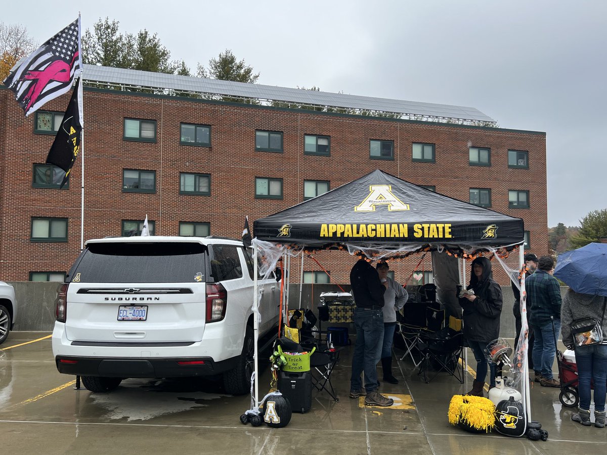 Homecoming at THE ROCK.  1 and 0.  ⁦@AppState_FB⁩ #tailgateofthegame #beatULM