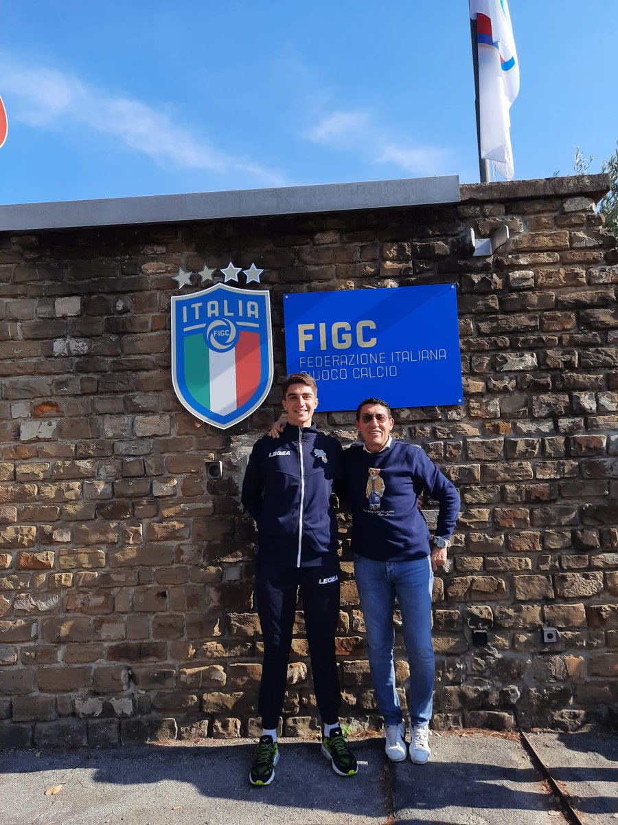 AiaTorreGreco's tweet photo. #srage #aia #arbitro @AIA_it @AiaTorreGreco @cra_campania
Centro Tecnico Federale FIGC.
Stage tecnico #Mentor e #Talent. Prima giornata.
Coverciano 30 e 31 ottobre 2021.
Per la nostra sezione #talent Ascione Luigi e #Mentor Ambrosino Marcello. https://t.co/NLKAM3y4aT