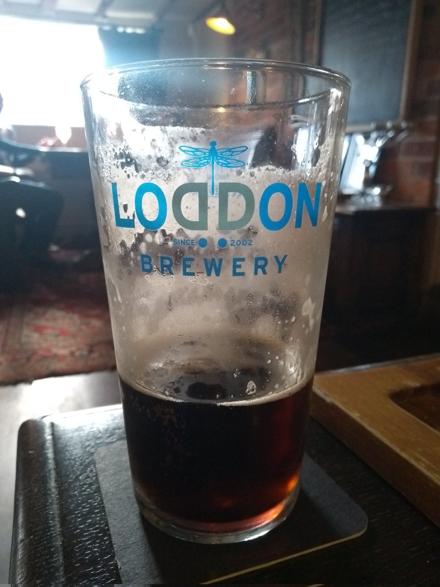 On #Halloween eve, enjoying <a href="/Loddonbrewery/">Loddon Brewery</a> Hocus Pocus <a href="/btlandglassinn/">The Bottle & Glass</a>