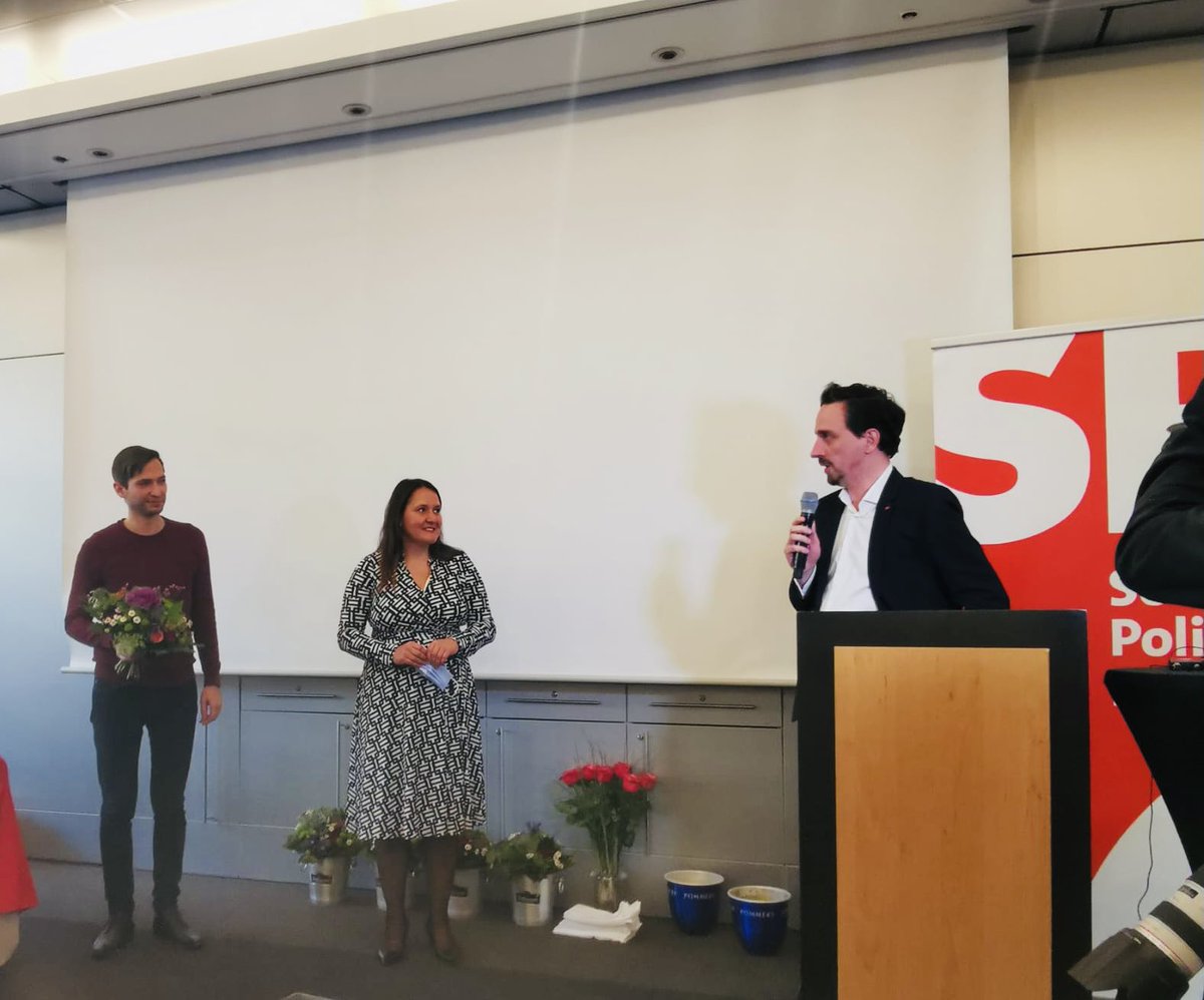 ManjaSchuele's tweet photo. Neuer Potsdamer SPD-Chef ist @ALSchluter, er will Chef für die ganze Stadt sein:“… Platte &amp; Palast, Ortsteile, Vorstädte, Innenstadt.“ Alles Gute und Glück auf. https://t.co/lI8Urm0bG7