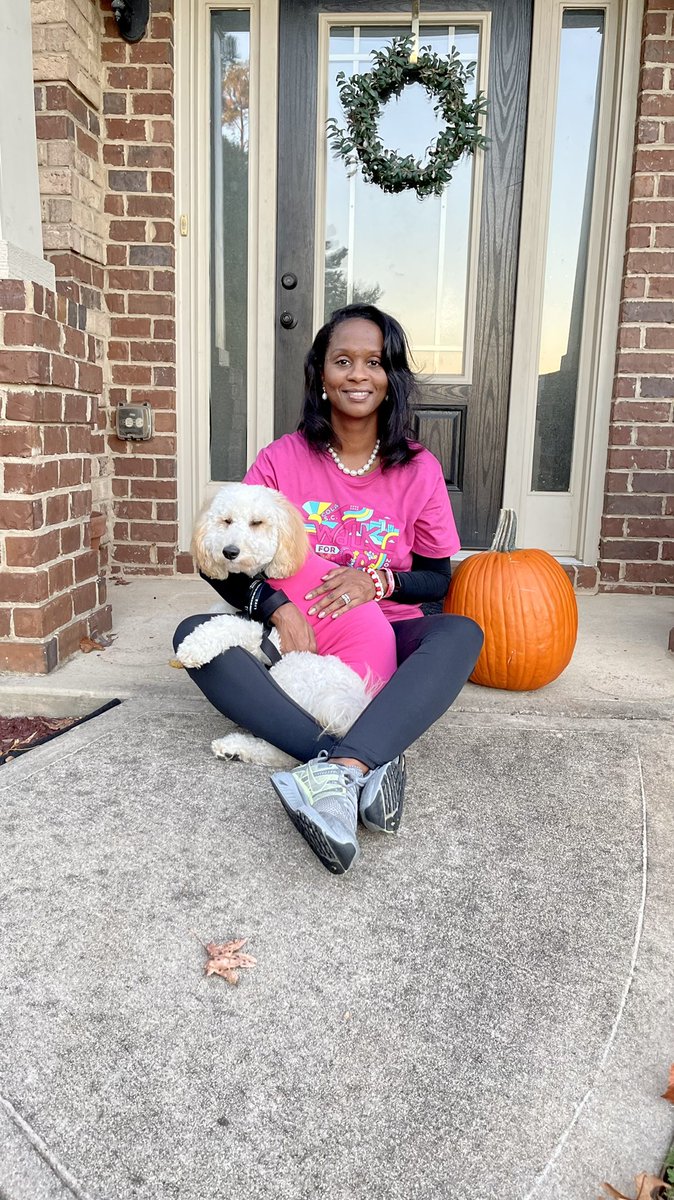 JamettaHodges's tweet photo. Josie and I are supporting @RichlandOne #R1WalkforLife #R1PinkOut https://t.co/Ia8cNoNEGu