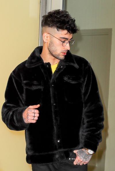 Lucifer_LTie's tweet photo. @1directionIran WE LOVE ZAYN
RESPECT ZAYN
#respectzayn 
#AlwaysWithYouZayn https://t.co/ScfAP9uGVg