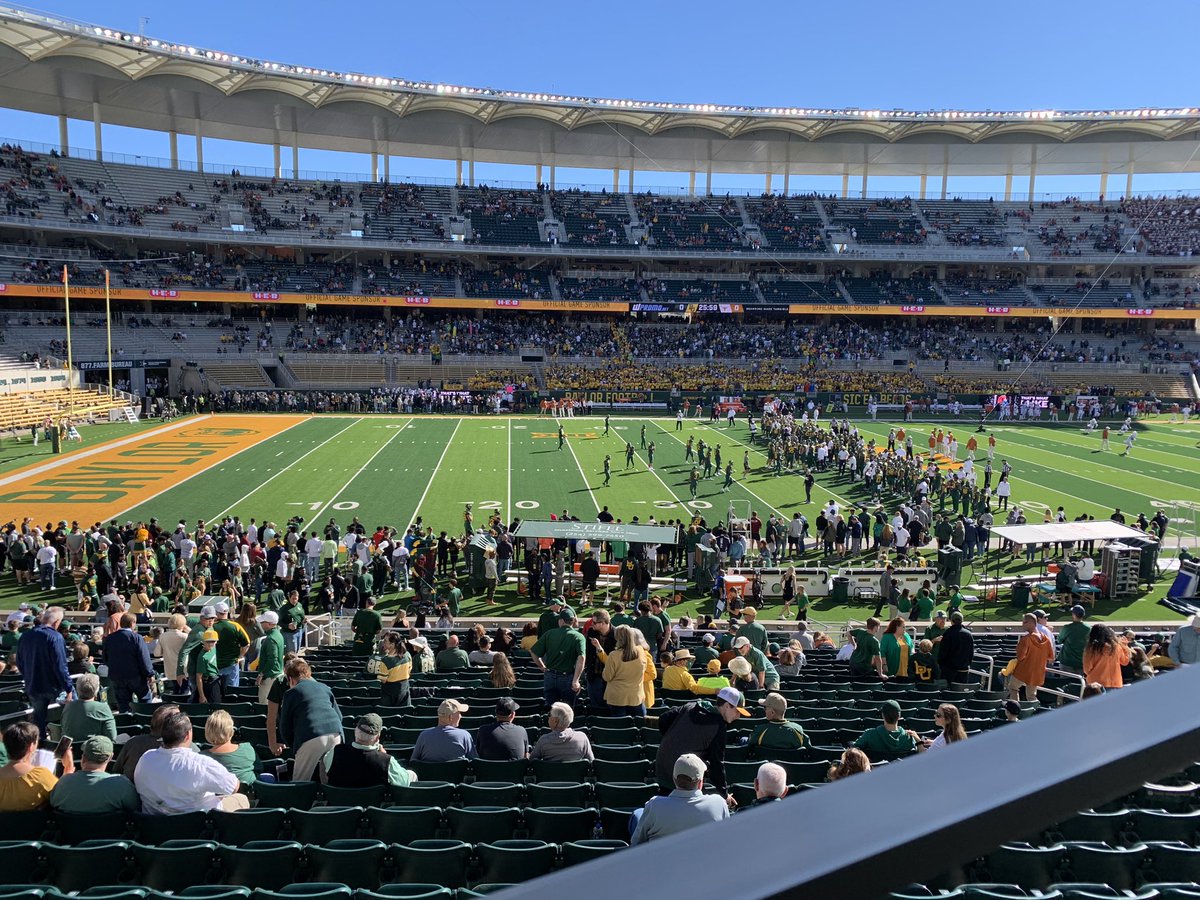 GFriday85's tweet photo. Beautiful day for a football game! #SicUT #SicTexas #hornsdown https://t.co/Id7fB2WX0w