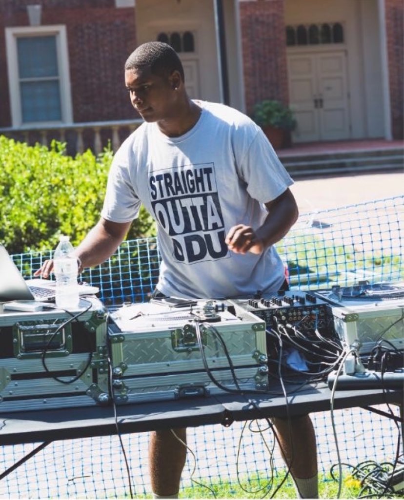 DJKingCise's tweet photo. #GOAT https://t.co/2uMyvqMlzA