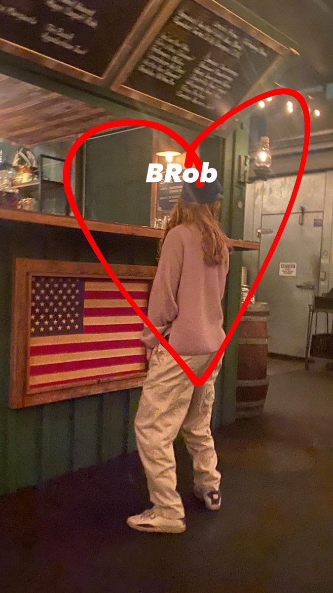 brittrobITA's tweet photo. NEW ➤ Britt Robertson (@RealBritt_Rob) was with Olivia Sui some days ago! 

📍October 21, 2021.

(Via oliviasui Instagram story) https://t.co/kCgaJNWbGN
