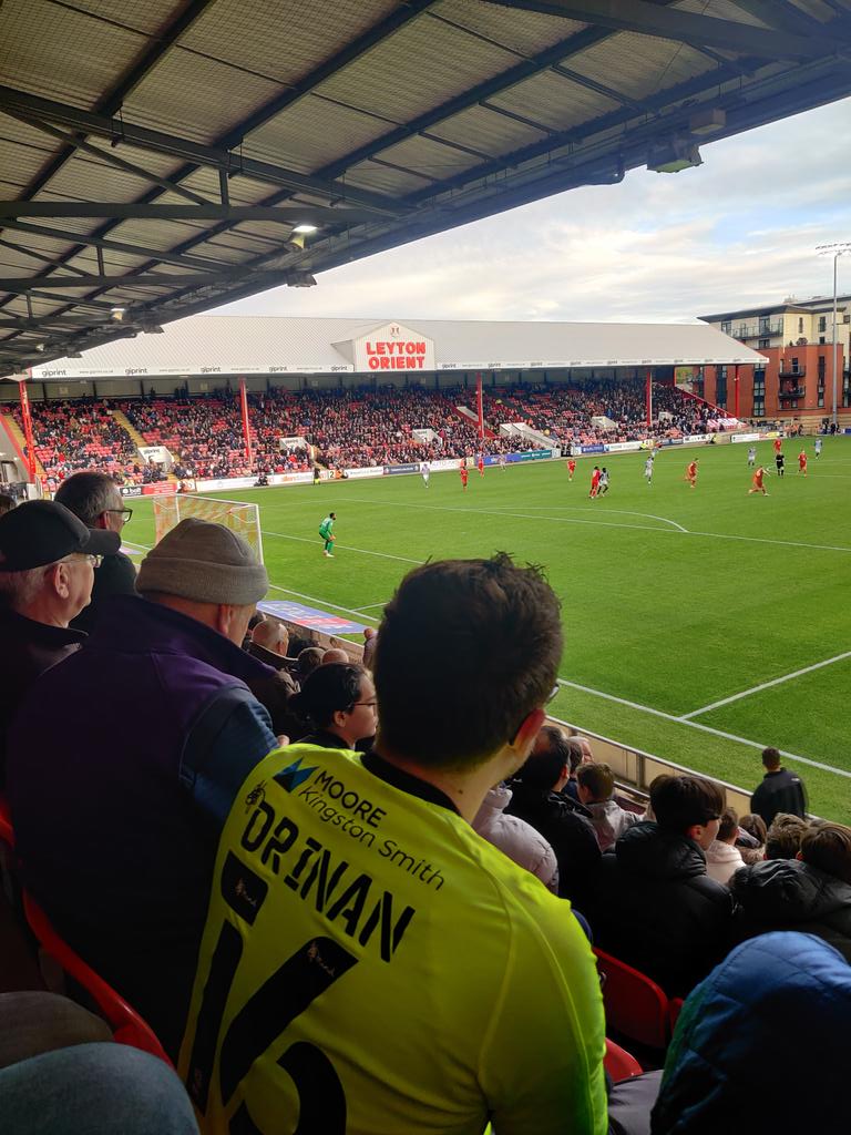 JackODell1's tweet photo. This fan knows @leytonorientfc @aarondrinan 4-0! https://t.co/Y3CUEcpYKN