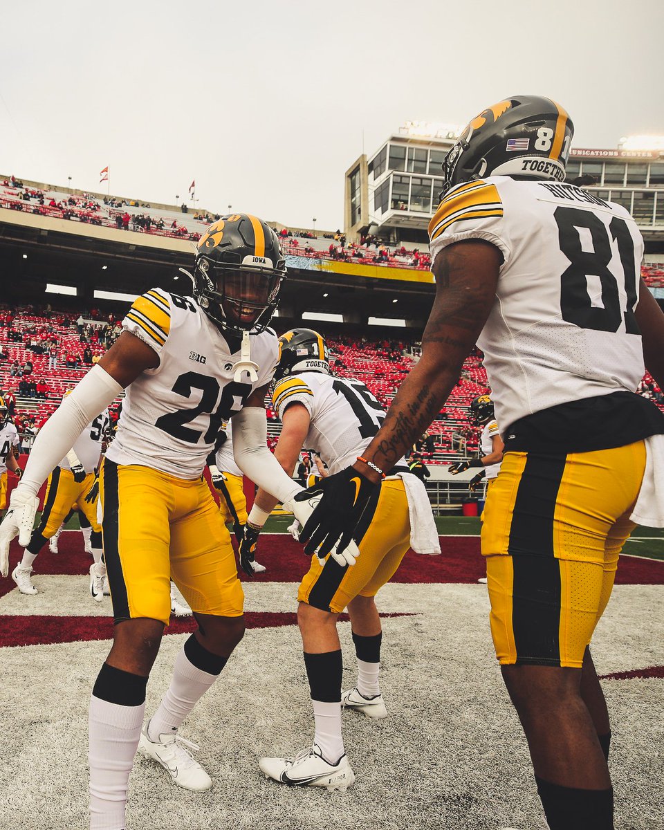 TheIowaHawkeyes's tweet image. Business trip up north. 

#Hawkeyes