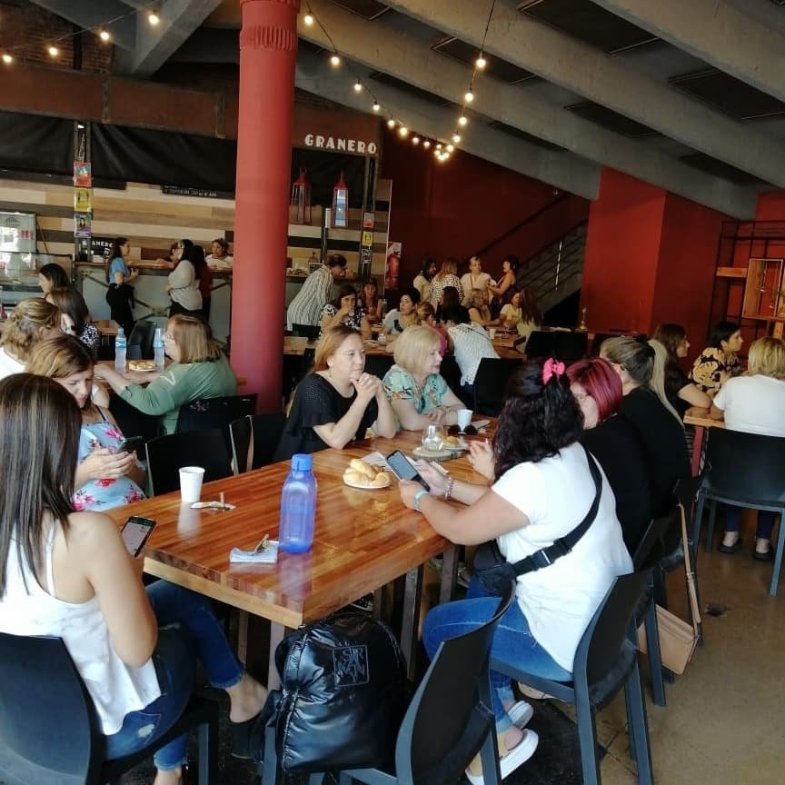 PatriCattaneo's tweet photo. 📍Hoy compartimos un desayuno con pastoras de Rosario y la región. Hablamos de la importancia de la mujer en lugares de gobierno e influencia ¡Gracias por este tiempo compartido! 💕 
#Podemos #MacSantaFe https://t.co/ImBVFWCTEz