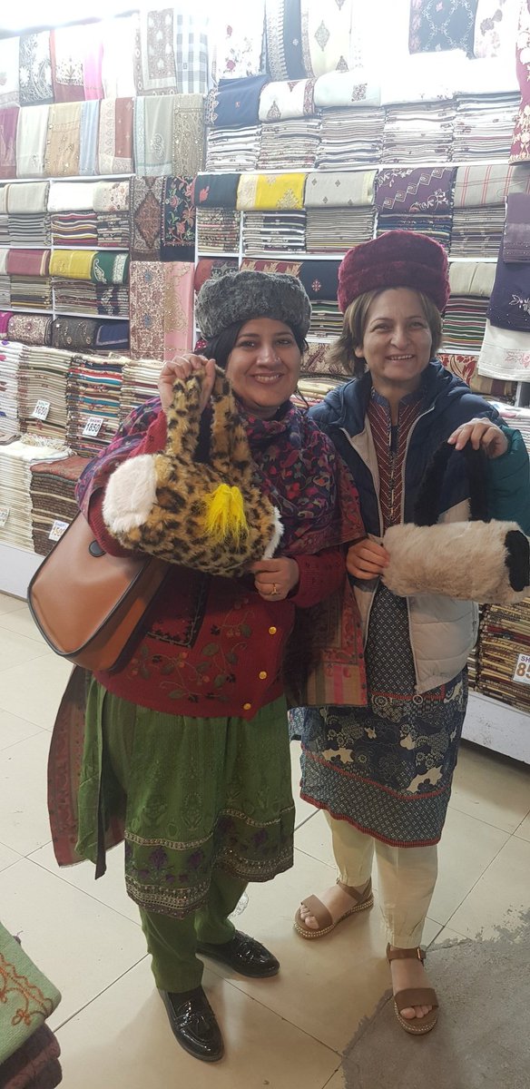 nishatriaz's tweet photo. The visit would have been incomplete without Muree Mall Road fun at night 
#Murree #PakUKEducationGateway
#AllPakVCsConference https://t.co/ua9azjTjHr