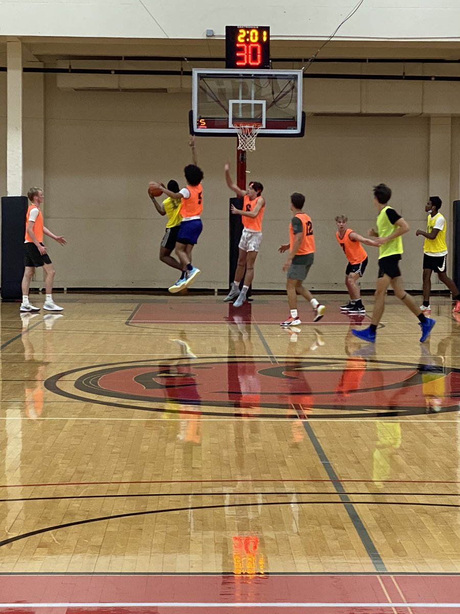 FacilitySports's tweet photo. Flight Hankamp elite open run at Lake Michigan College the boys have some incredible talent…. https://t.co/fkHOU3GWS7