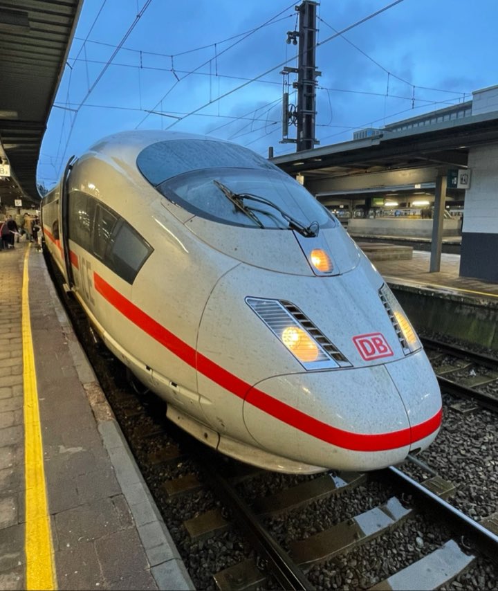 Slovenia in UK tweet media