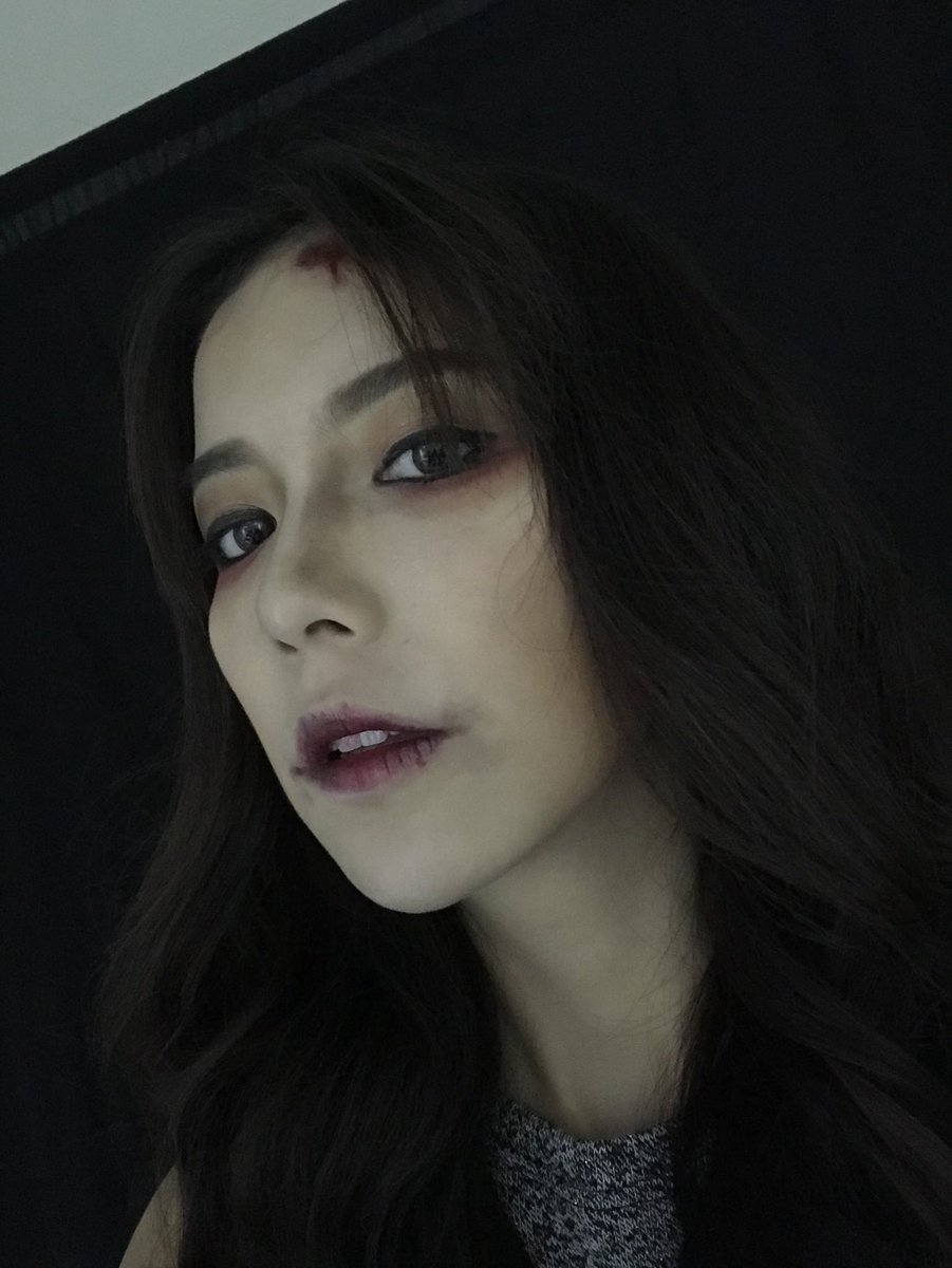 bodoubleyou's tweet photo. @som_thitaree @MookWorranit ผีนอนดึกด้วยป่าวคะ ขอบตาดูคล้ำขึ้น😆 https://t.co/IWN297Vjmz