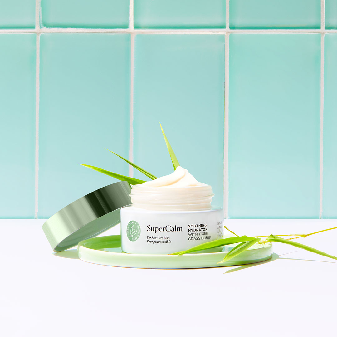 arbonne's tweet photo. Is the dryer weather wreaking havoc on your skin? Try our SuperCalm Soothing Hydrator with Tiger Grass Blend—a lightweight, barrier-supporting, vegan face lotion formulated to address the signs of stressed skin while locking in hydration. https://t.co/9b4OozYfzu https://t.co/NzrGKhEul5