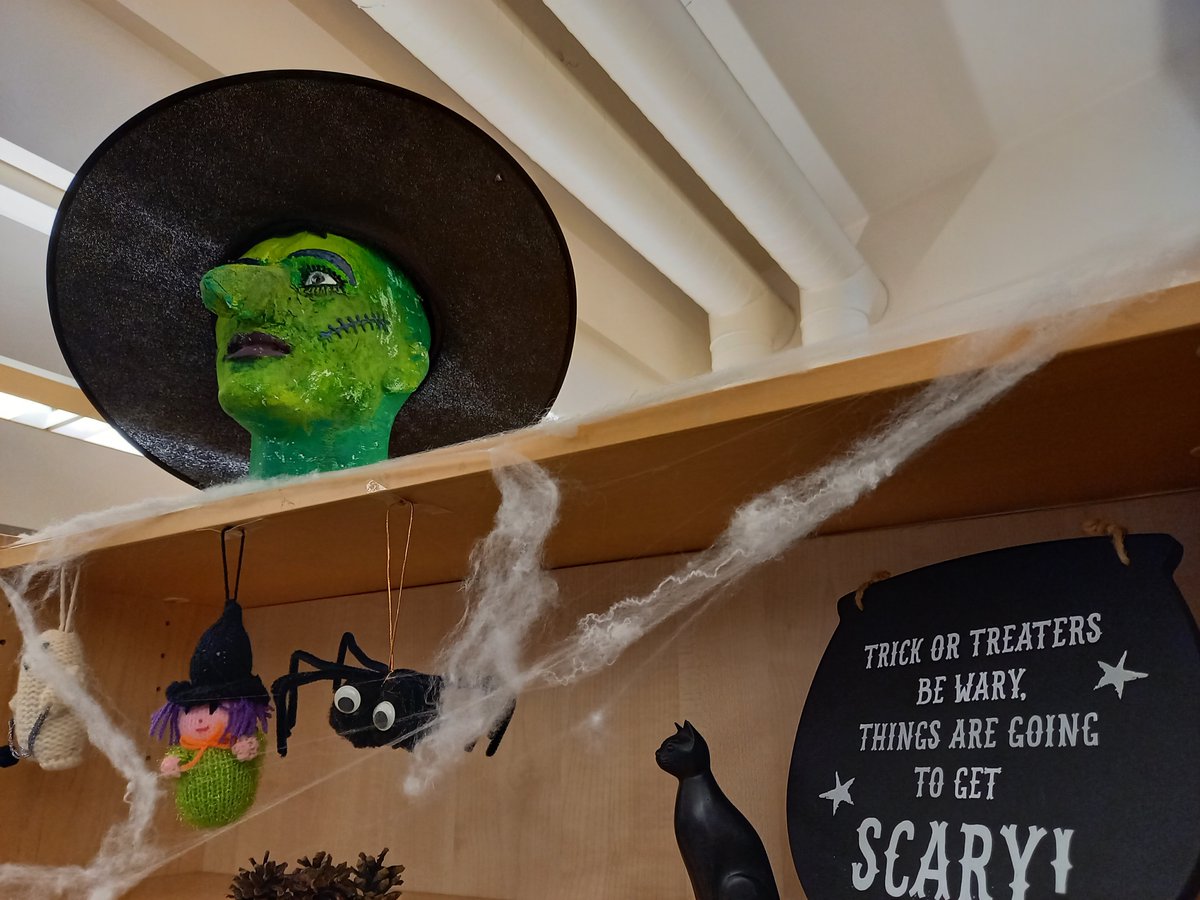 TraffLibraries's tweet image. Have a happy Halloween and thanks to our work placement trainee Rahat for his banner here at Sale Library. 👻🎃
#SaleLibrary #TraffordLibraries #GMLibraries #Halloween