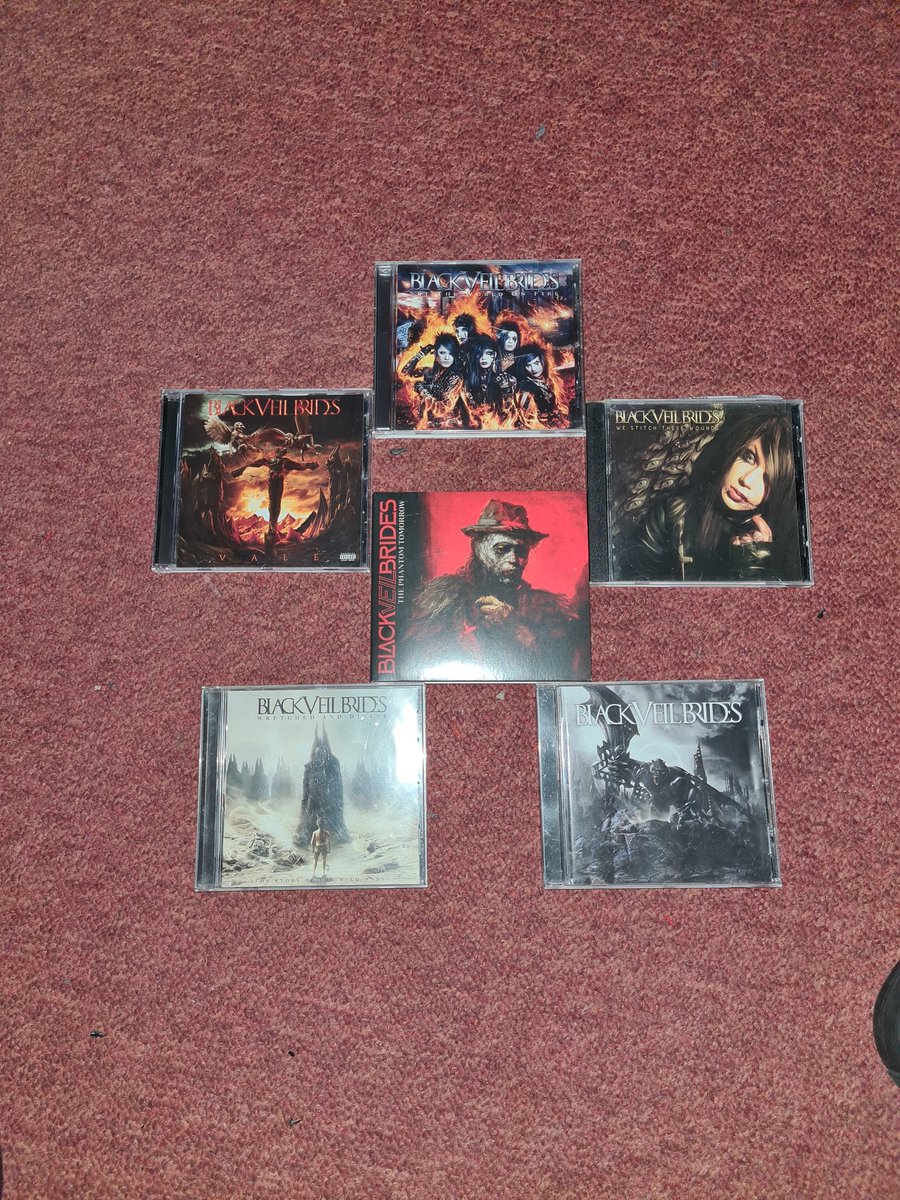 gazman230591's tweet photo. @blackveilbrides love all the albums keep up the work lads https://t.co/xDoxsbW8M3