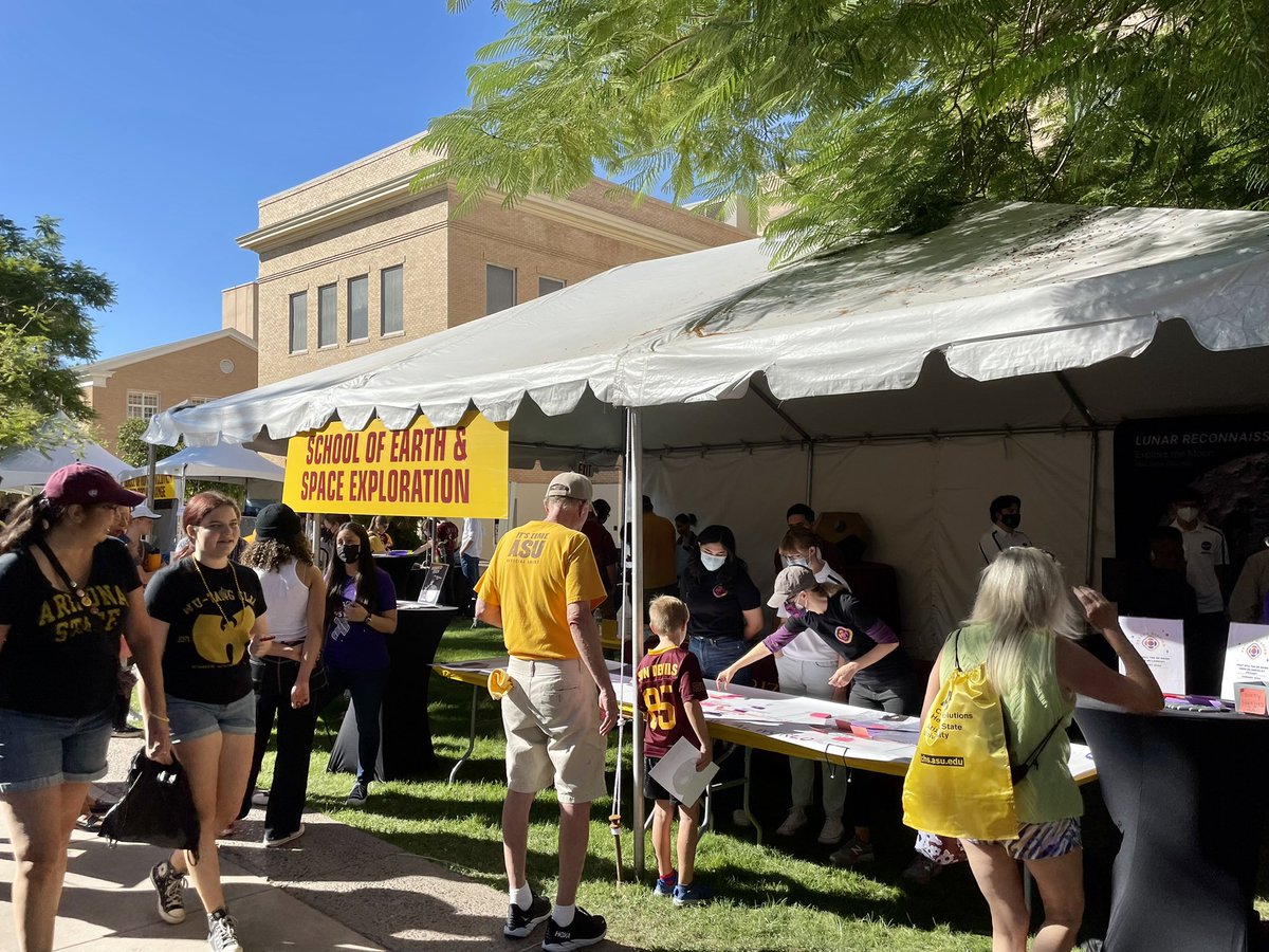 minwadhwa's tweet photo. Beautiful day for @ASU #Homecoming parade - shout-out to all @SESEASU @sedsasu @MissionToPsyche @nasa #SpaceGrant, #LROC students &amp; personnel who were there to represent! #GoDevils https://t.co/aWPM51qmj5