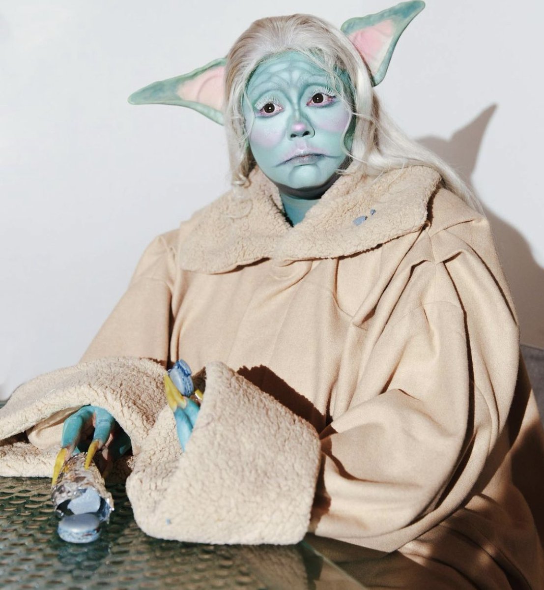 boohoo's tweet photo. .@lizzo as Baby Yoda for Halloween is EVERYTHING 😂🙌 https://t.co/T55KdcriHq