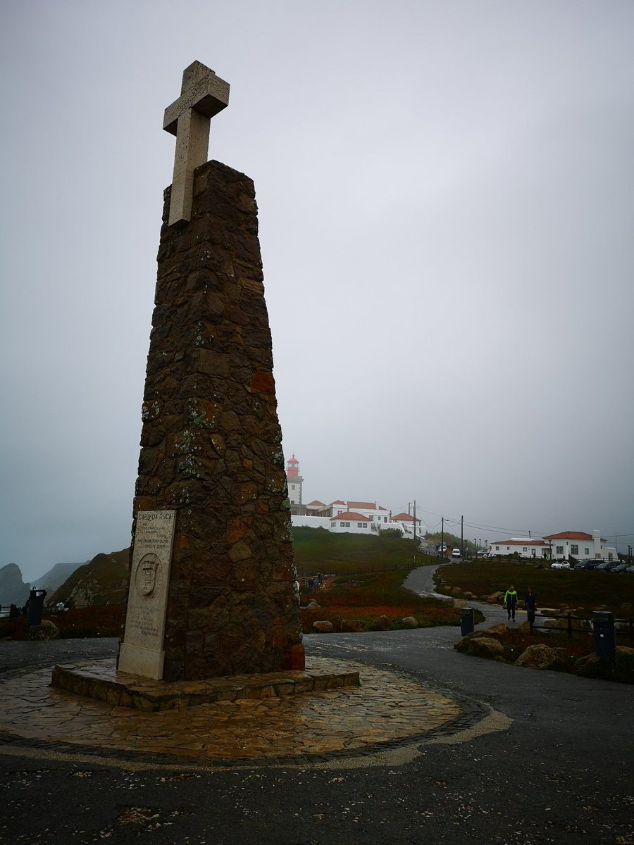 andreabanchelli's tweet photo. Cari Europei, anche se c'è una nebbia fitta, vi vedo tutti e qualcuno pure fino a Vladivostok #cabodeRoca https://t.co/m7imkUl5Le