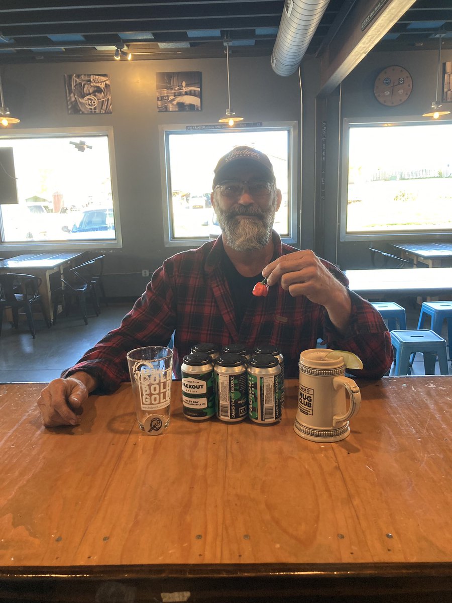 westobeer's tweet image. Congrats to all of our #onesipchallenge winners so far!

Stop by the brewery to try BAHIA del FUEGO … and see if you can stand the heat. Finish a pint and win a free beer and a 6-pack to go!

#awesomewaterawesomebeer