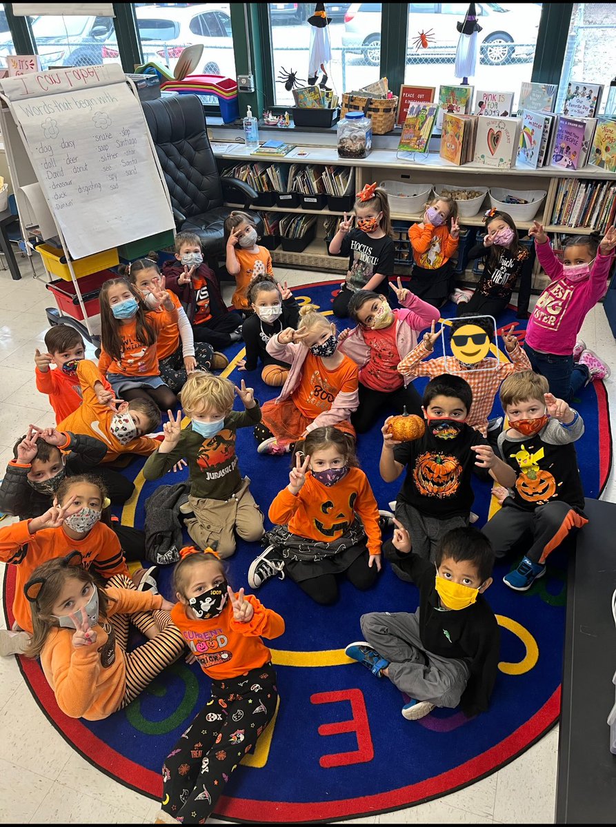 Black and Orange day was a success! <a href="/karen_gmoore/">Karen Moore</a> <a href="/coryhowland/">Cory Thomas Howland</a> <a href="/AlissaChamber14/">Alissa Chamberland</a>