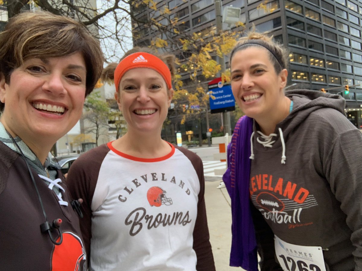 katie_mcvoy's tweet photo. @clevemetroparks representing at @CleMetroBar Halloween Run for Justice! @FiniRose @DesmondNancy https://t.co/z8hKI1t8wB