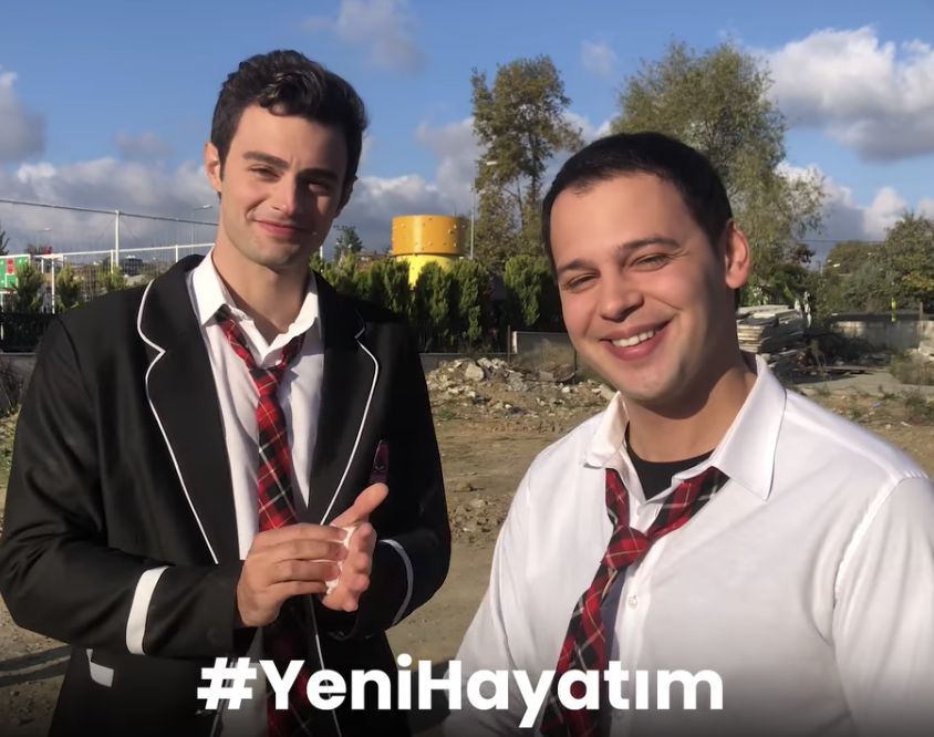 dizigunlugu_'s tweet photo. En güzel dizinin en güzel oyuncuları 🌸
Bölümü iple çekiyoruz resmeen 
#YeniHayatım #Kardeşlerim https://t.co/DwgNN9uTR8