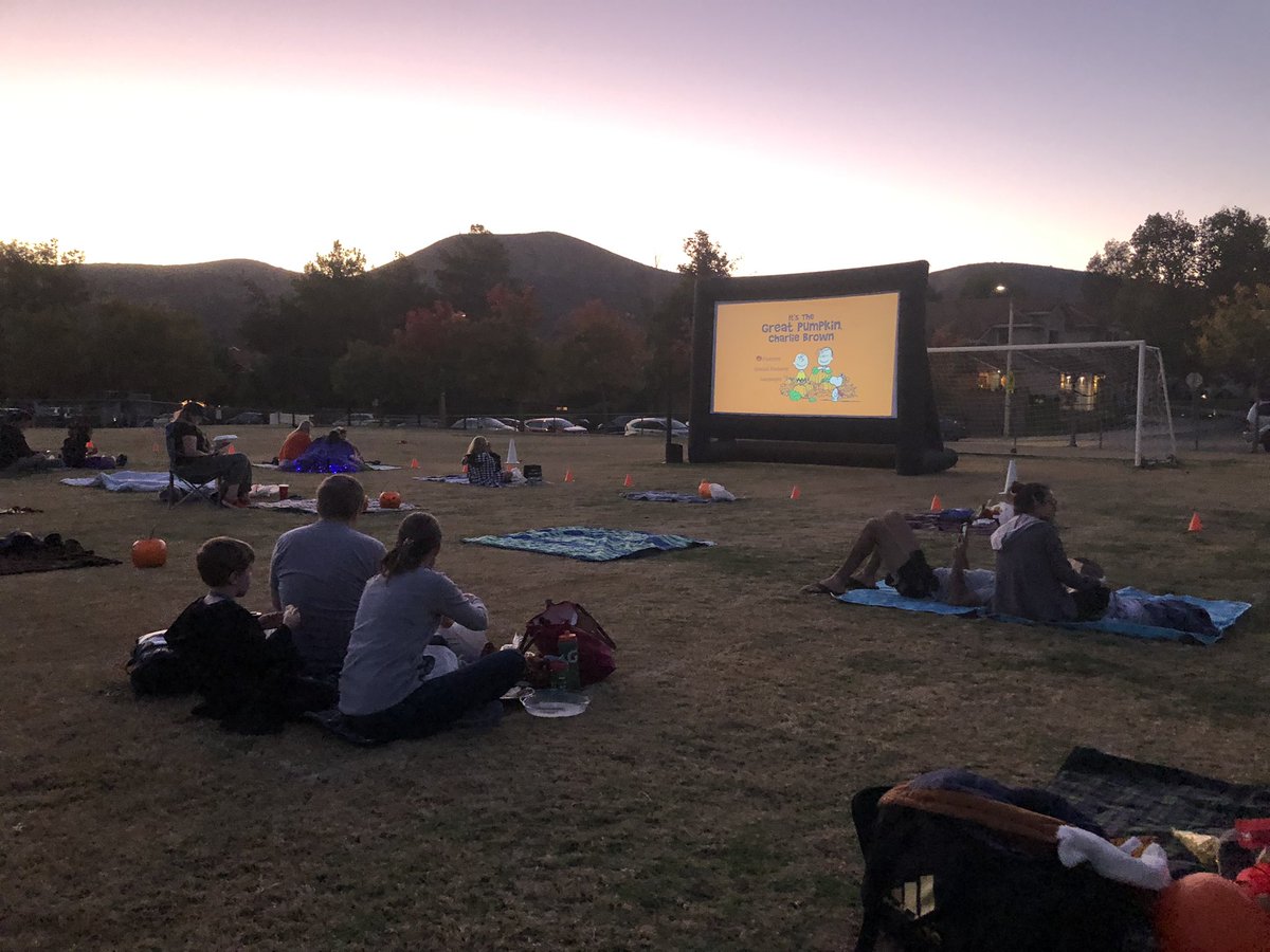 JackieLongo7's tweet photo. @RedOakRattlers - The decorated cars were amazing and everyone had a great time at the movie following trunk-or-treating. It was wonderful to see families and staff together. Thank you to our wonderful PFA and everyone who made this event happen. #TeamOPUSD #OPshares https://t.co/8yVT7MzZSQ