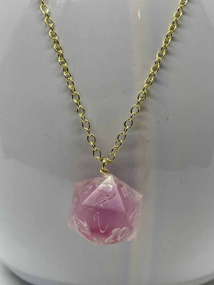 bardiceinspo's tweet image. Hey friends! Not to be *that person*, but I’ve put all the jewelry I still have in stock up in my shop because my SIL Rachel, who made them with me, is having her baby next week and then they could use the extra cash rn.
There’s some gorgeous stuff!