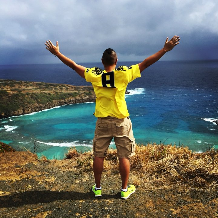  Jesus, Girls, and Happy Birthday Marcus Mariota  