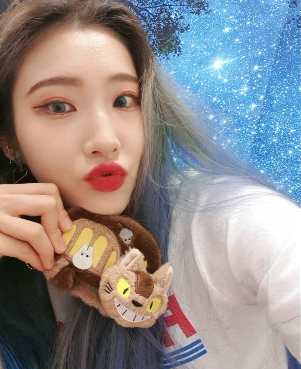 RQARCHIVES's tweet photo. happy birthday hyunjung !! 💙
#HappyHyunjungDay #HyunjungOurGlowingGuitarist https://t.co/OTqLQItn4f