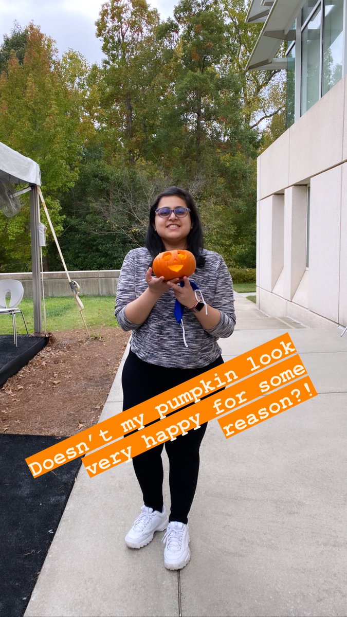 MrunmayeePadhy1's tweet photo. Don’t like scaring ppl out! So spread a smile! My pumpkin seems to be quite happy!!🎃😂 https://t.co/8ue9QKUm2y
