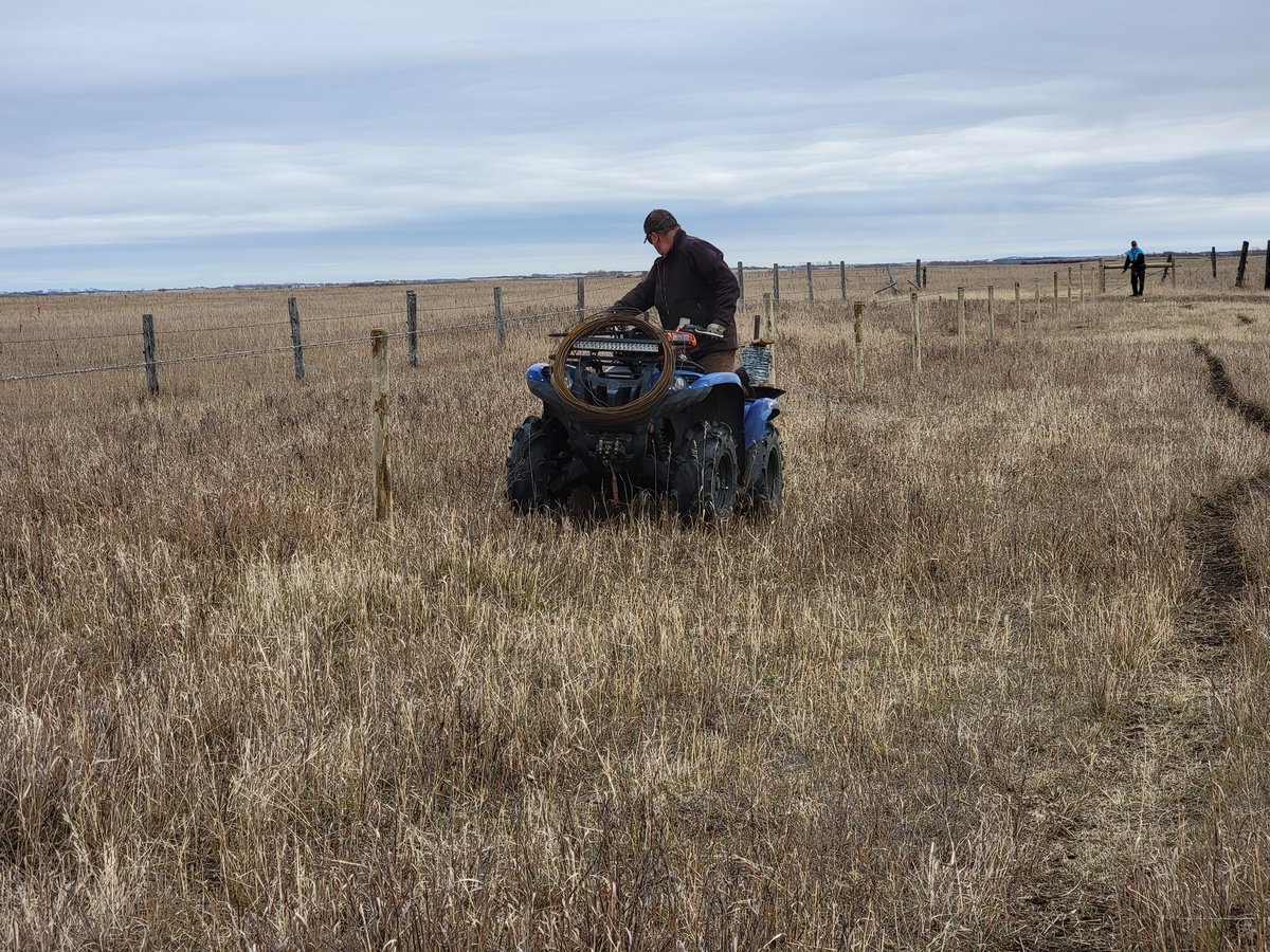 DoubleFencing's tweet photo. One more happy customer. Thanks @DucksUnlimited @dodge_canada @AgGrowthIntl @YamahaMotorCa
#fencingmadeeasy
#KeepPounding #Keepgrinding https://t.co/4WA5ta8Hvk