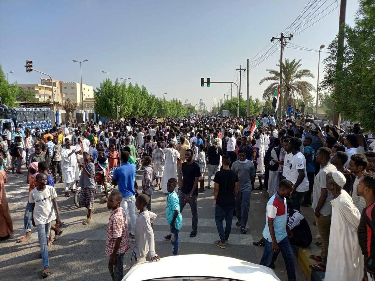 wheib_'s tweet image. عروس البحر الاحمر مدينة بورتسودان اليوم 
🔥🔥🔥🔥🔥🔥🔥
#العصيان_المدني_الشامل 
#الردة_مستحيلة 
#مليونية30اكتوبر 
#Sudan