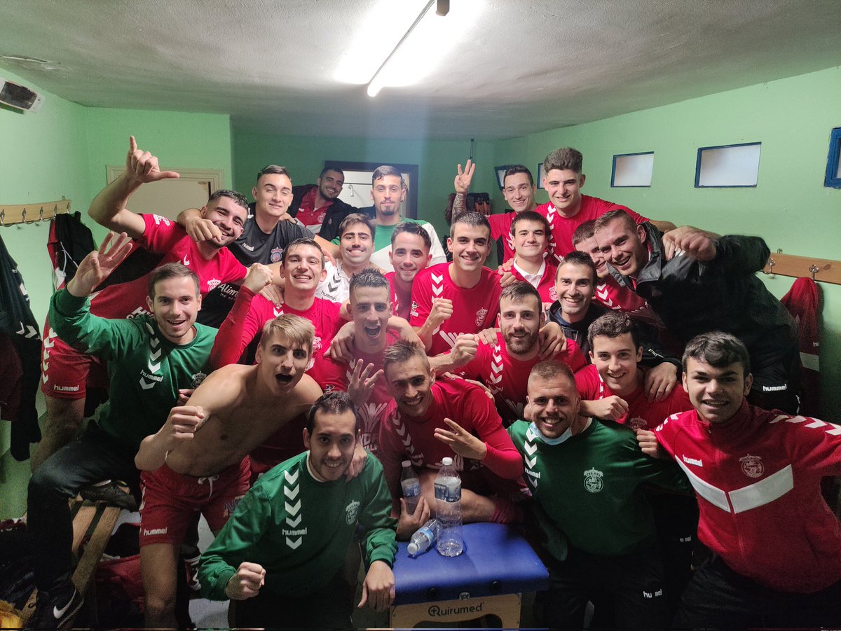 Seguimos sumando

+3

🔴#TodoAlRojo🔴
⚽#AlmaYAmbición⚽