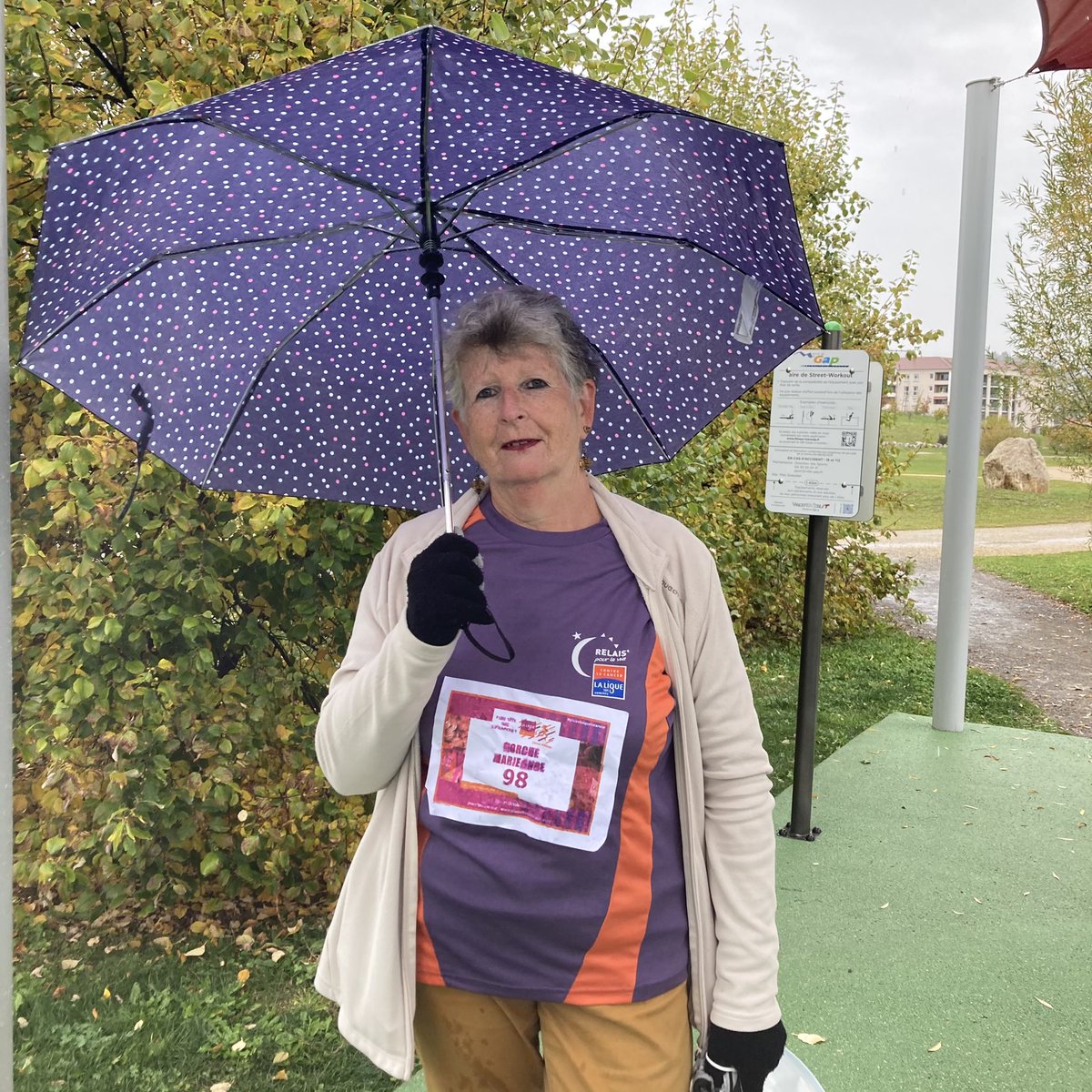 LigueCancer05's tweet photo. Merci à tous les courageux venus braver la pluie aujourd’hui pour notre course #PlusViteQueLeCancer 🎗💪 https://t.co/nI4ZA3S0x8