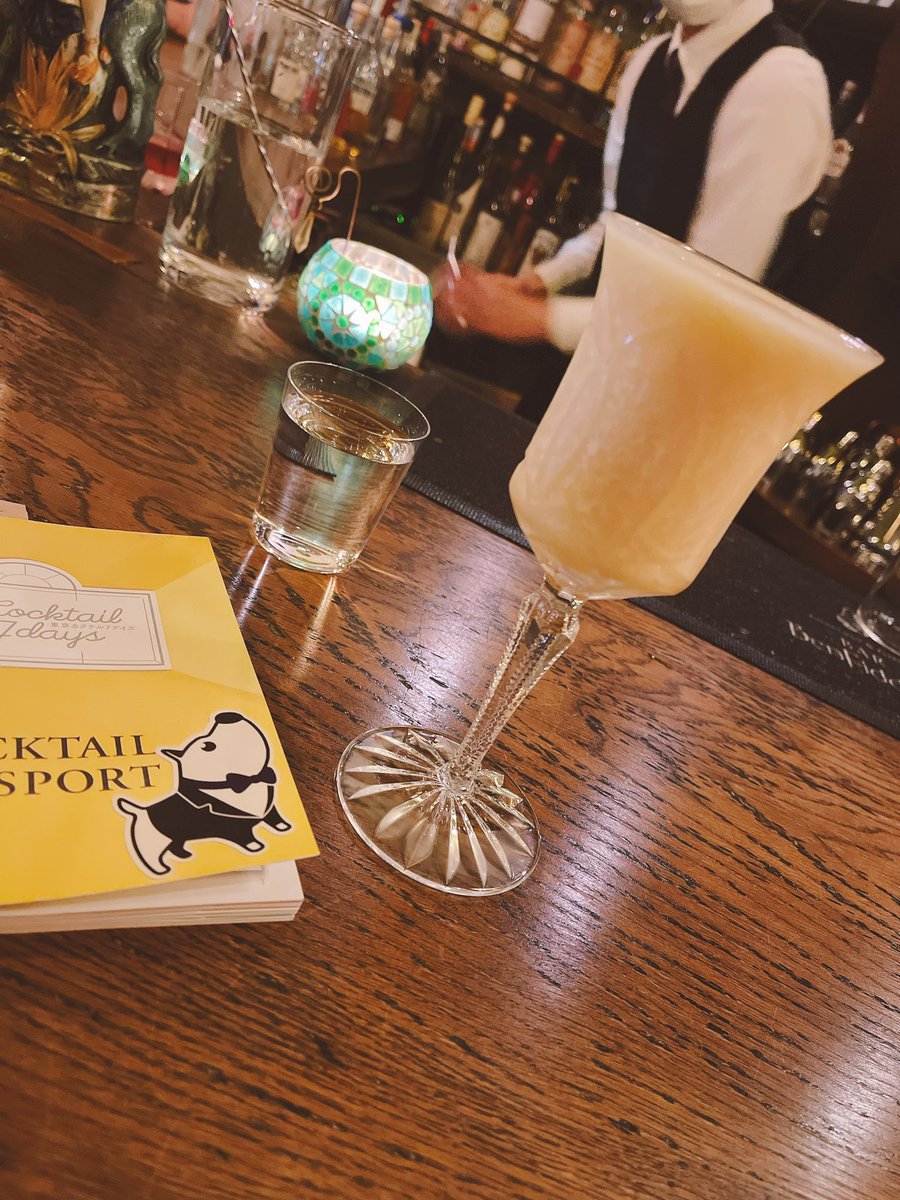 yui_pokopoko's tweet photo. カクテル7デイズ初参戦！
bar hisakaで教えてもらったSunfaceさんとbar B&amp;F に行ってきました！彼氏君と二人で行ったから4種類ずつ制覇できました♪
六本木のホテルバー絶対行くぞー！

#barhisaka 
#カクテル7デイズ
#新宿
#BarSunface 
#BarBandF https://t.co/yvqtwUTpJD