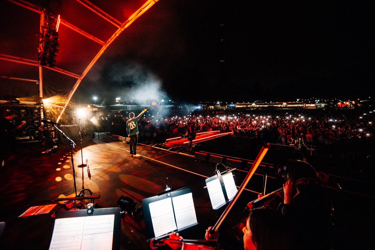 picst91's tweet photo. Two months! #AwayFromHomeFestival https://t.co/pd6ZSeLwCw