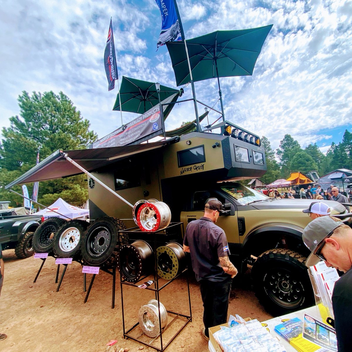 Desertjeeprat's tweet photo. when you absolutely have to have the biggest party on the trail. 😳 Overland Expo 2021
DIY Overland Camper - Blue Steel
#overlanding #overlander #overlandlife #overlandlifestyle #weekendlander #offroading #overlandvehicle #overlandcommunity #comfycamping #truckcamping https://t.co/m8rkUcXexO