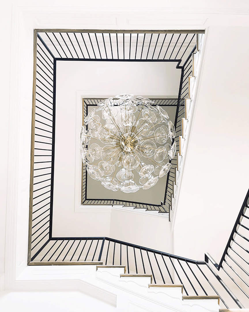 DesignerInc_'s tweet photo. Create a glamorous modern statement with Poppy Glass Chandelier Large by Regina Andrew, a stunning sputnik-style orb chandelier.
-
Explore @ReginaAndrewDet on DesignerInc
-
#pendant #pendantlight #pendantlighting #inspiredinterior #inspiredinteriors #pursuepretty #homestyling https://t.co/dSjC5ETqaR