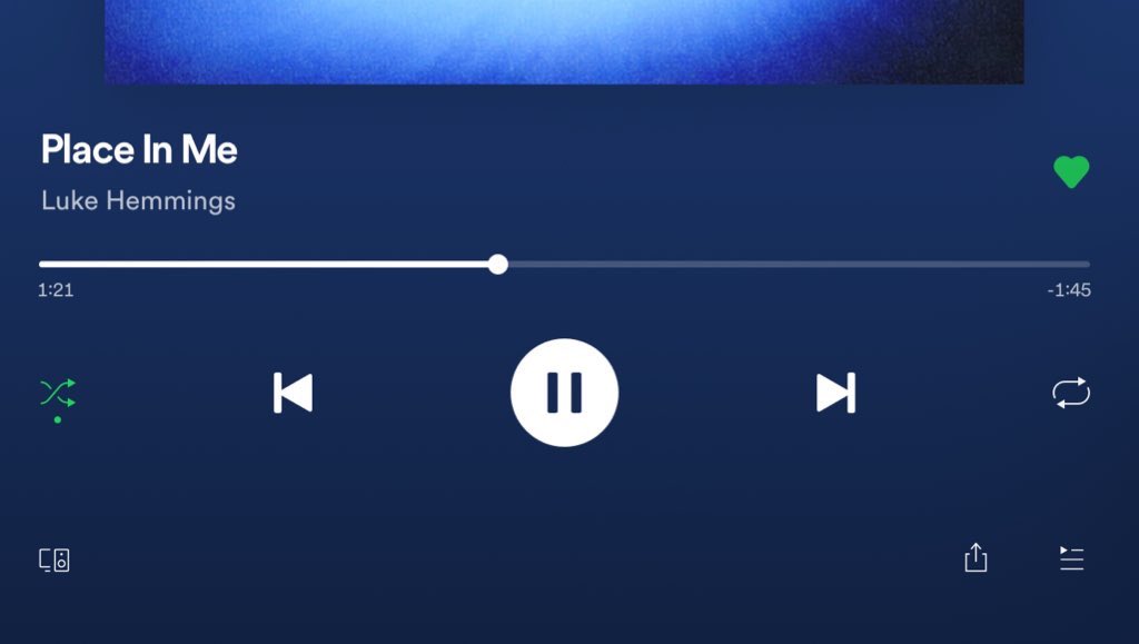 THESTARTlNGLINE's tweet image. listening to place in me by luke hemmings be like